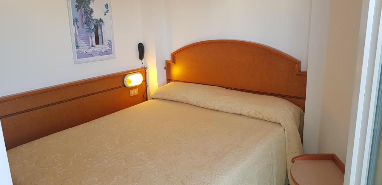 Hotel Monaco - Parcheggio Incluso Min 2 Gg Milano Marittima Exterior foto